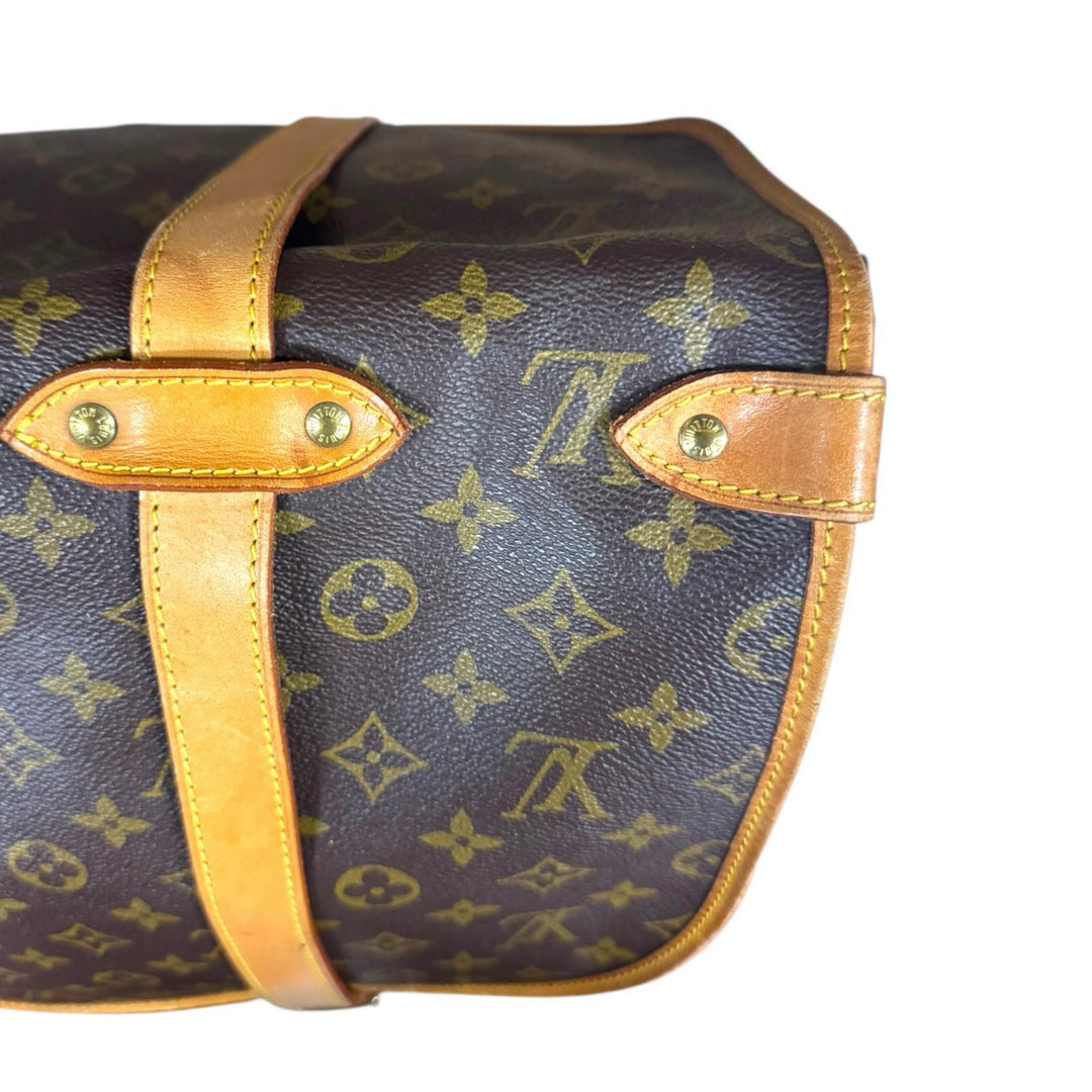 LOUIS VUITTON ルイヴィトン ソミュール43 モノグラム ショルダー