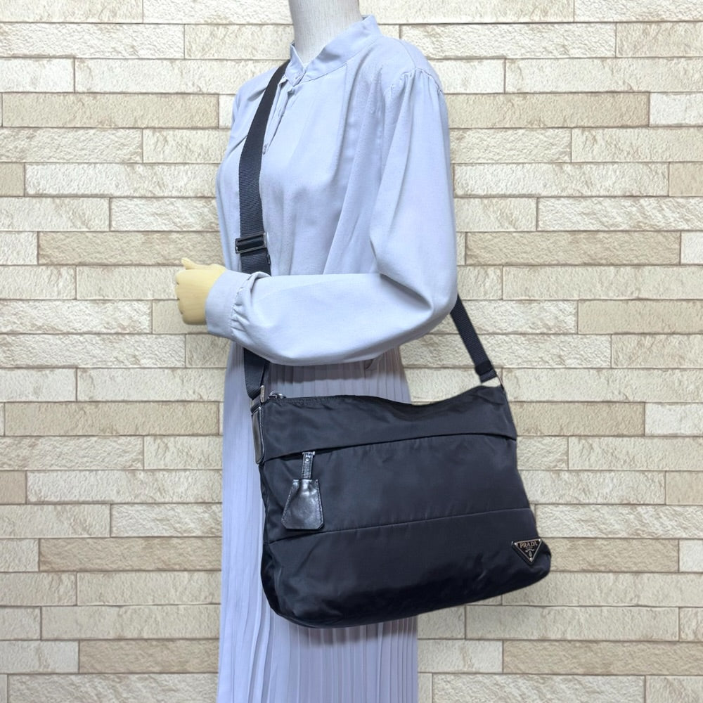 PRADA プラダ ショルダーバッグ ナイロン ブラック ユニセックス 中古