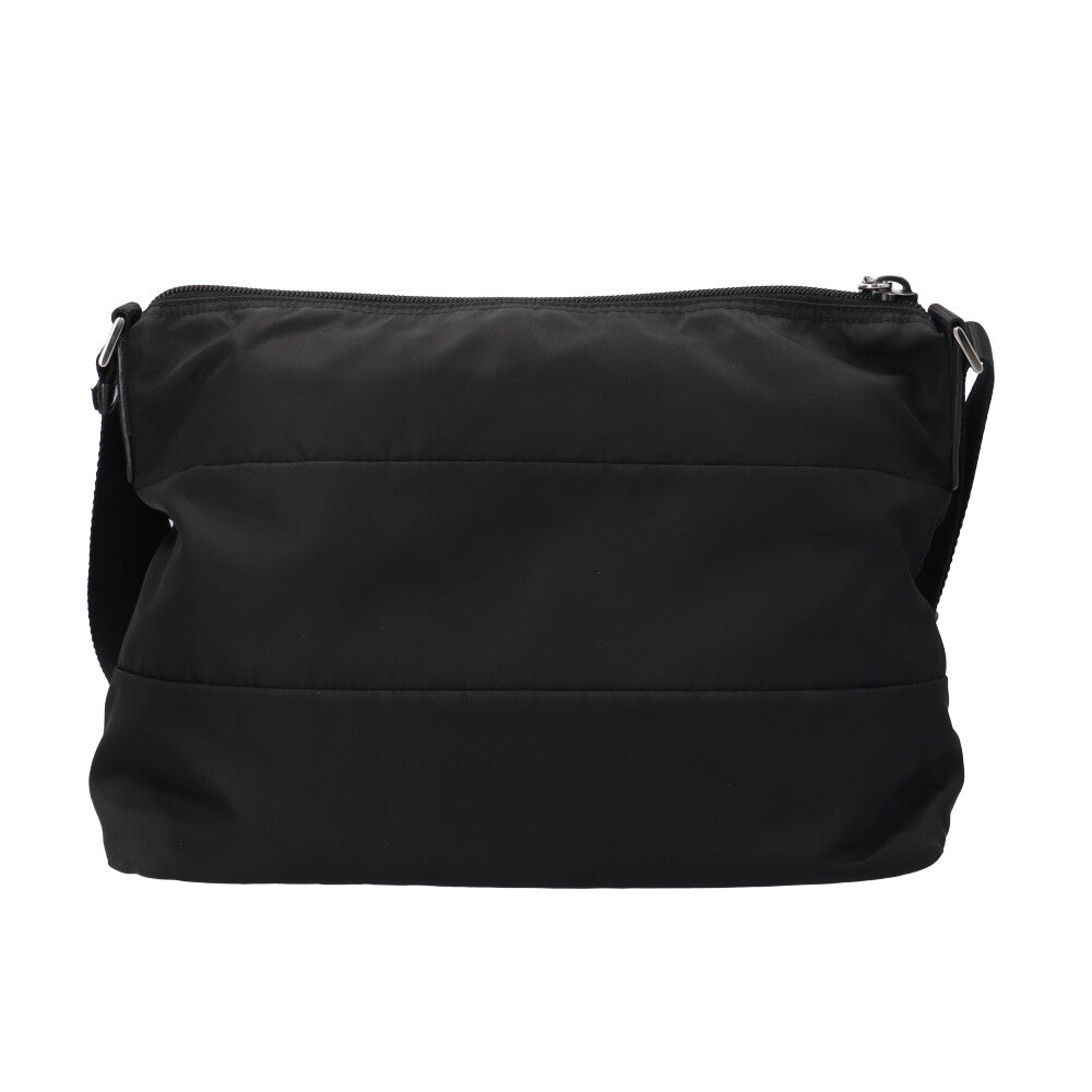 PRADA ブラック ナイロン ショルダーバッグ　黒　ブラック　中古品　プラダ PRADA プラダ ショルダーバッグ ナイロン ブラック ユニセックス 中古