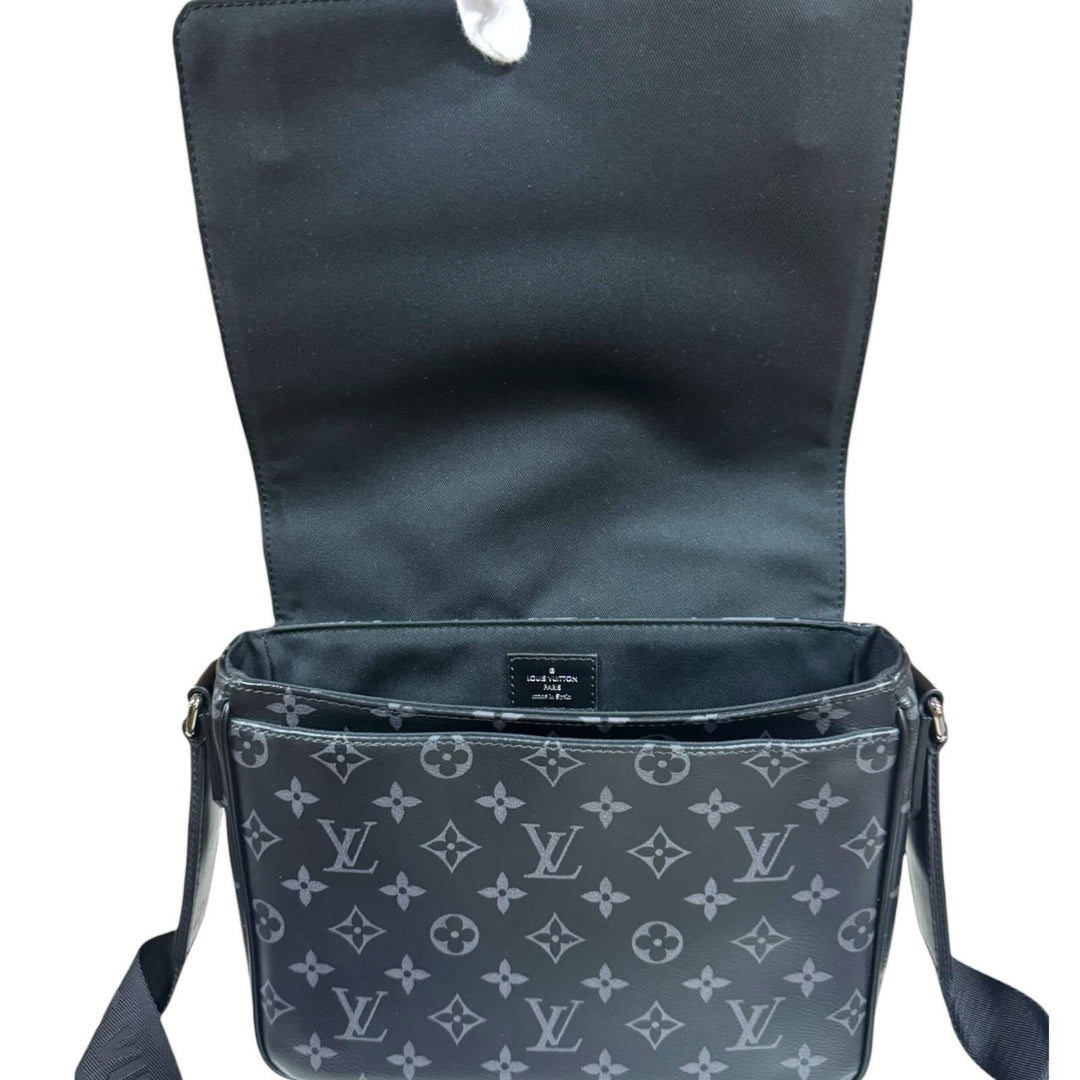 LOUIS VUITTON ルイヴィトン ディストリクト PM NV3 モノグラム