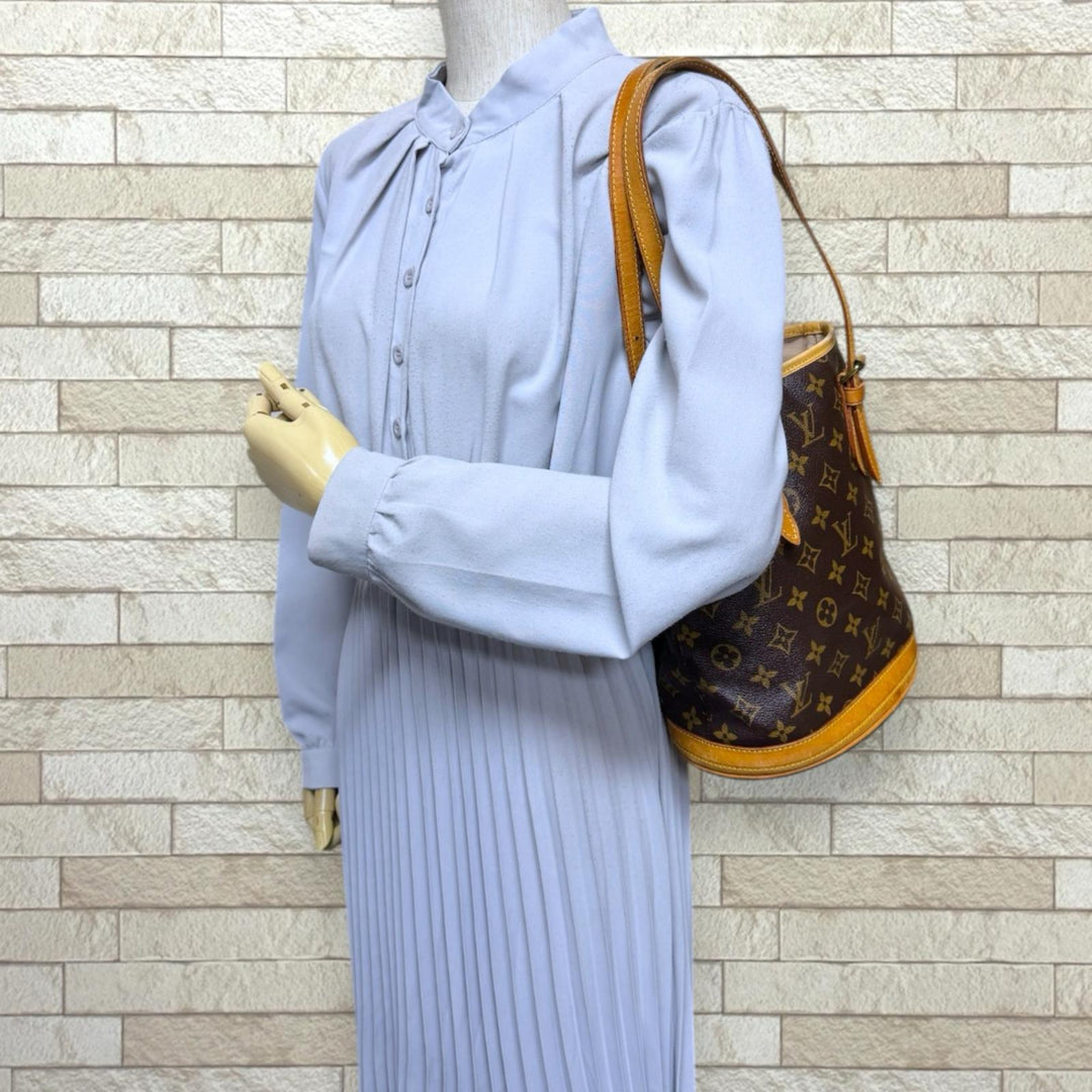 LOUIS VUITTON ルイヴィトン バケットPM モノグラム ショルダーバッグ