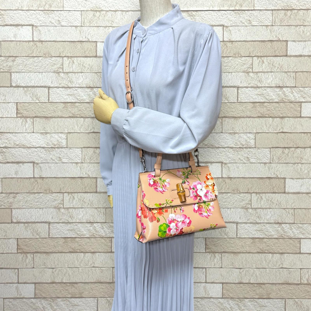 グッチ　バンブー　バンブーデイリー　ハンドバッグ　ショルダーバッグ GUCCI グッチ デイリー バンブー ショルダーバッグ レザー