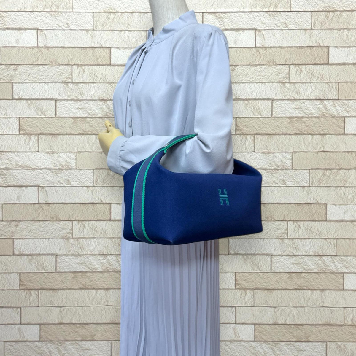 エルメス HERMES バス用ポーチ　ブリッドアブラック　GM　白 新品 未使用 楽天市場】【最大2万円OFFクーポン対象・12/23～25限定】HERMES