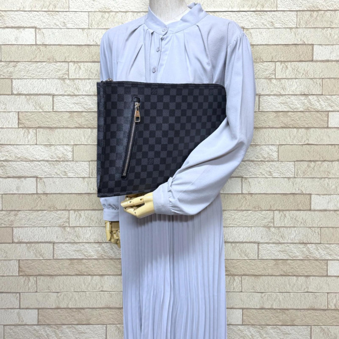 LOUIS VUITTON ルイヴィトン ポッシュ・ドキュマン ダミエグラフィット