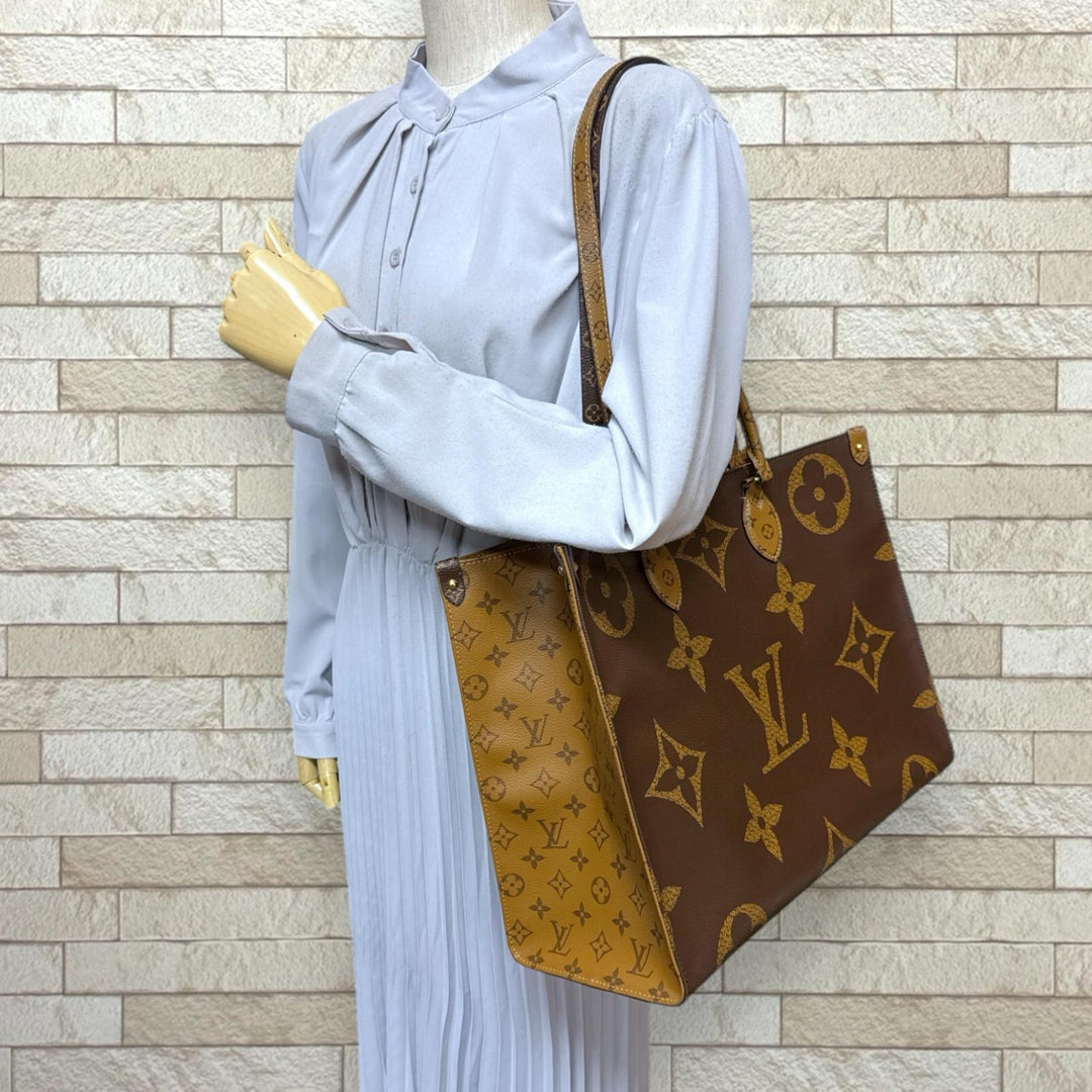 ルイ・ヴィトン LOUIS VUITTON オンザゴー GM ショルダーバッグ バッグ PVCコーティングキャンバス レザー エスカル レディース ピンク系 / マルチカラー M45191 【中古】 楽天市場】【3万円OFFクーポン対象】ルイ・ヴィトン LOUIS VUITTON