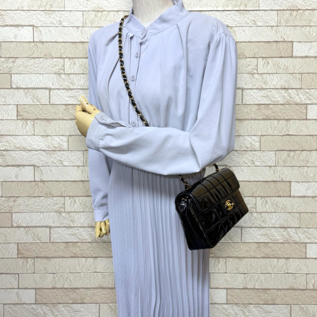 CHANEL シャネル チョコバー ショルダーバッグ パテントレザー
