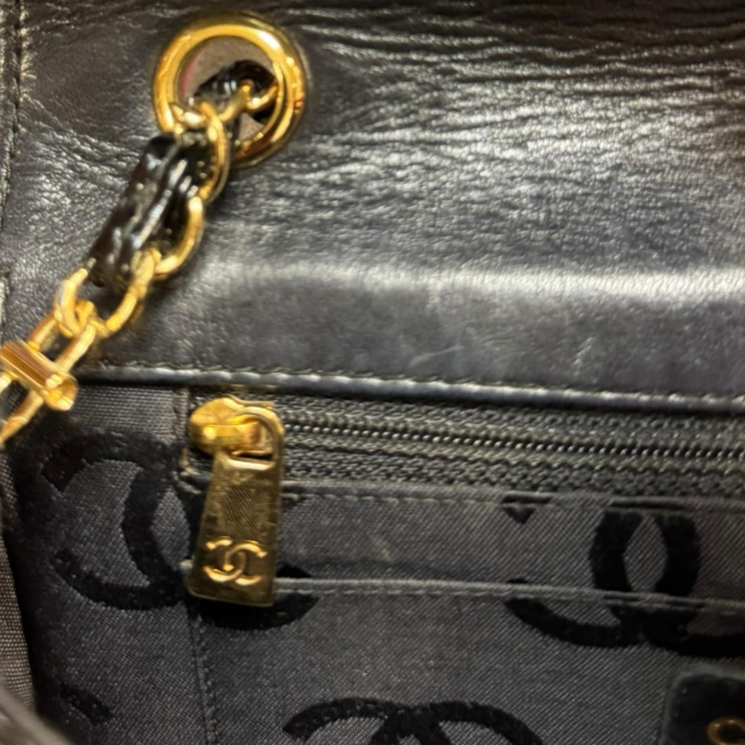 CHANEL シャネル チョコバー ショルダーバッグ パテントレザー