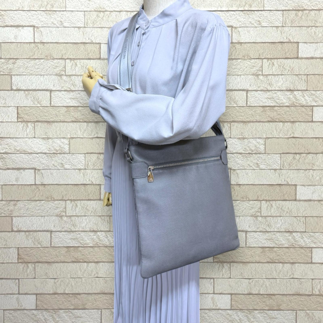 LOUIS VUITTON ルイヴィトン サシャ タイガ ショルダーバッグ タイガ