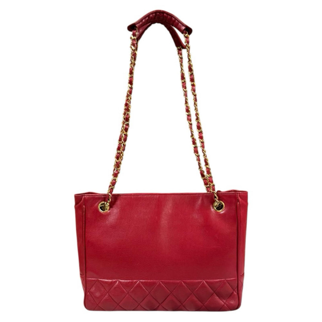 CHANEL シャネル マトラッセ ショルダーバッグ レザー レッド