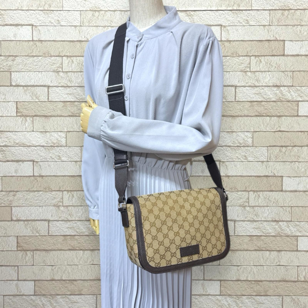 グッチ GGキャンバス × レザー ショルダー バッグ メッセンジャー. GUCCI グッチ メッセンジャーバッグ GGキャンバス ショルダーバッグ GG