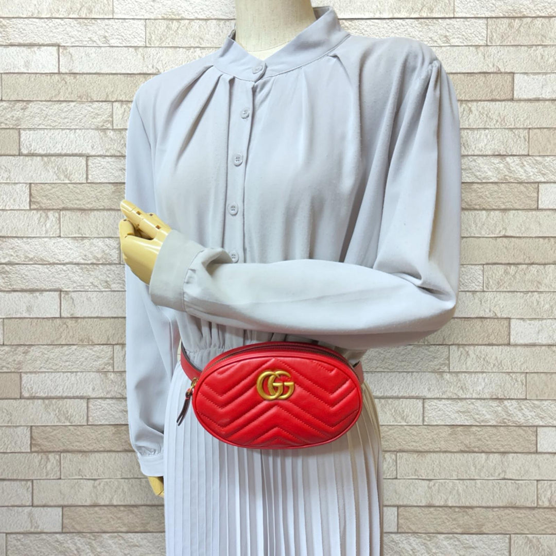 【正規品】GUCCI/ モーマント/グッチ/レッド/ウエストバッグ/レザー GUCCI グッチ GGマーモント ウエストバッグ レザー レッド レディース