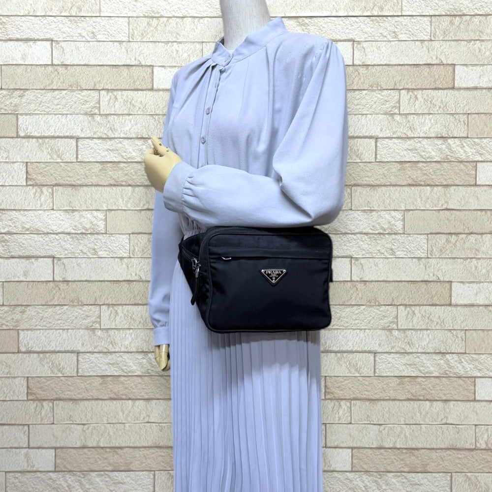 PRADA プラダ ボディバッグ ナイロン ブラック ユニセックス 中古