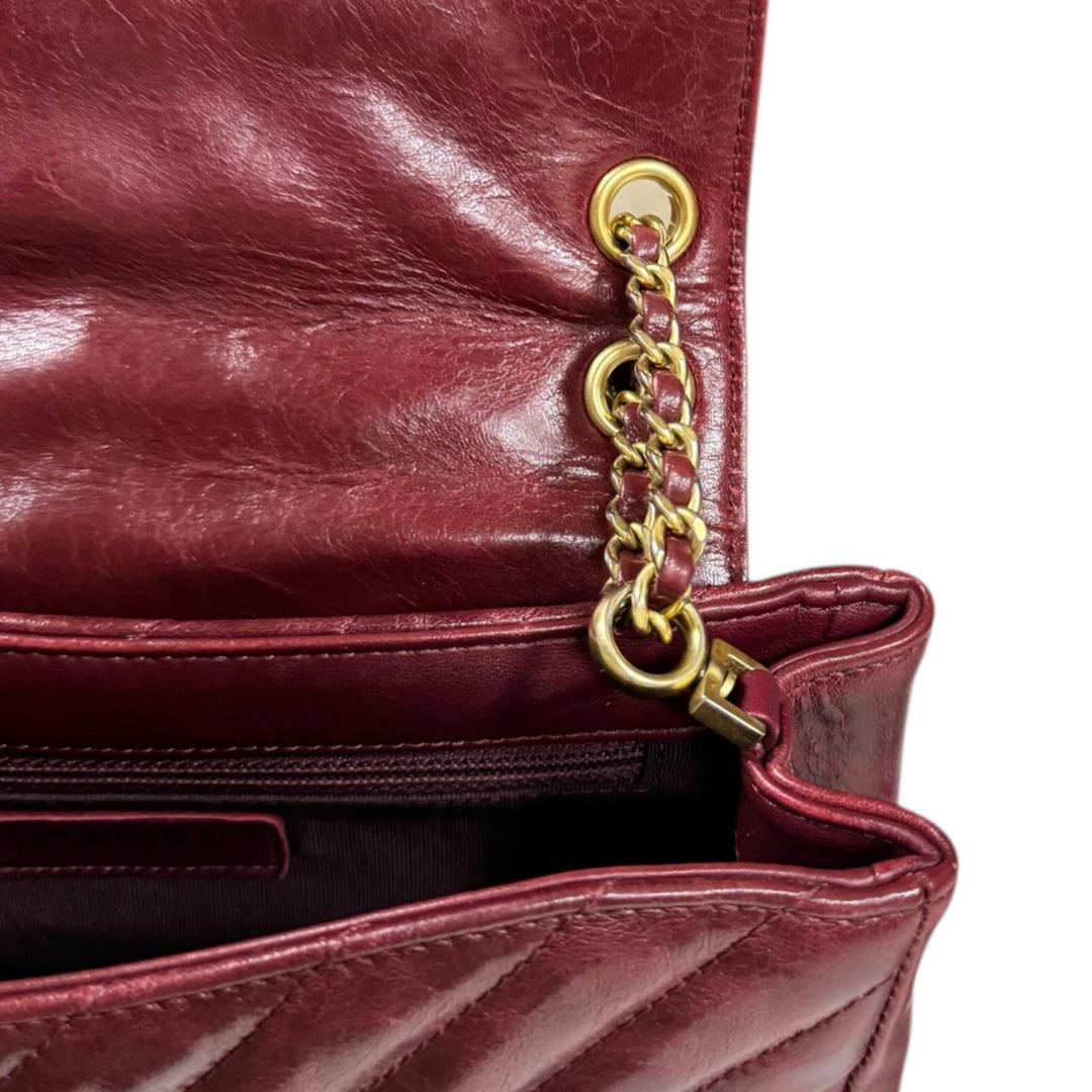 CHANEL シャネル Vステッチ ショルダーバッグ レザー レッド