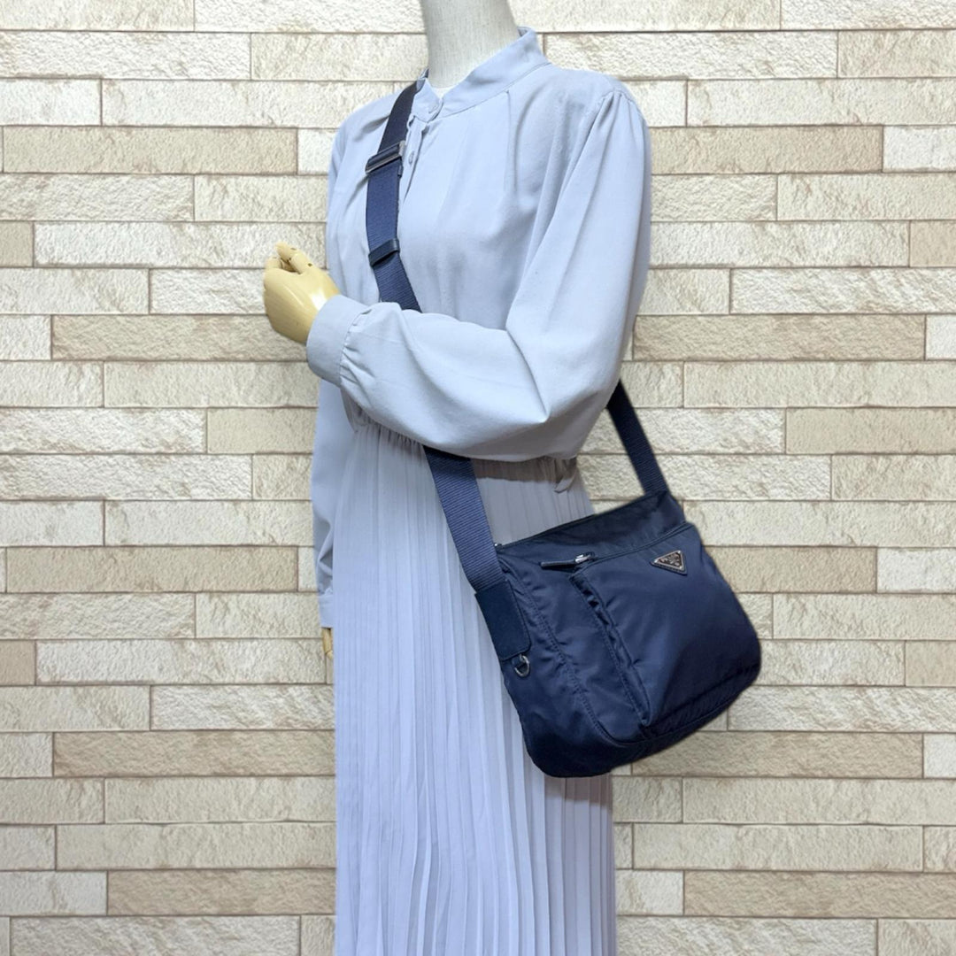 PRADA プラダ ショルダーバッグ ナイロン ネイビー ユニセックス 中古