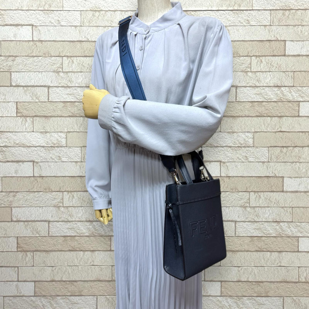 FENDI フェンディ ゴートゥーショッパースモール ショルダーバッグ