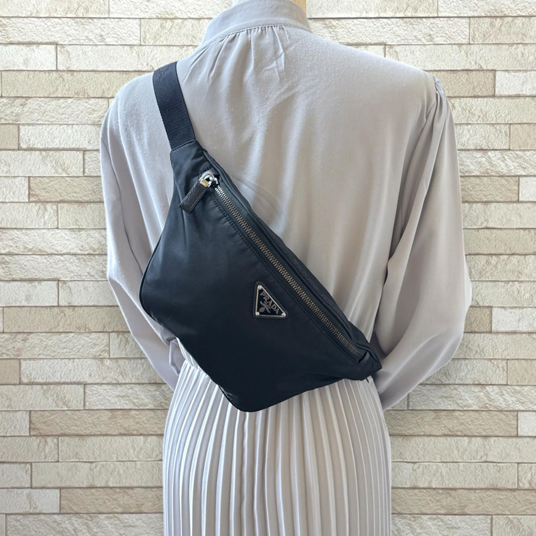 PRADA プラダ サフィアーノレザー ベルトバッグ ボディバッグ