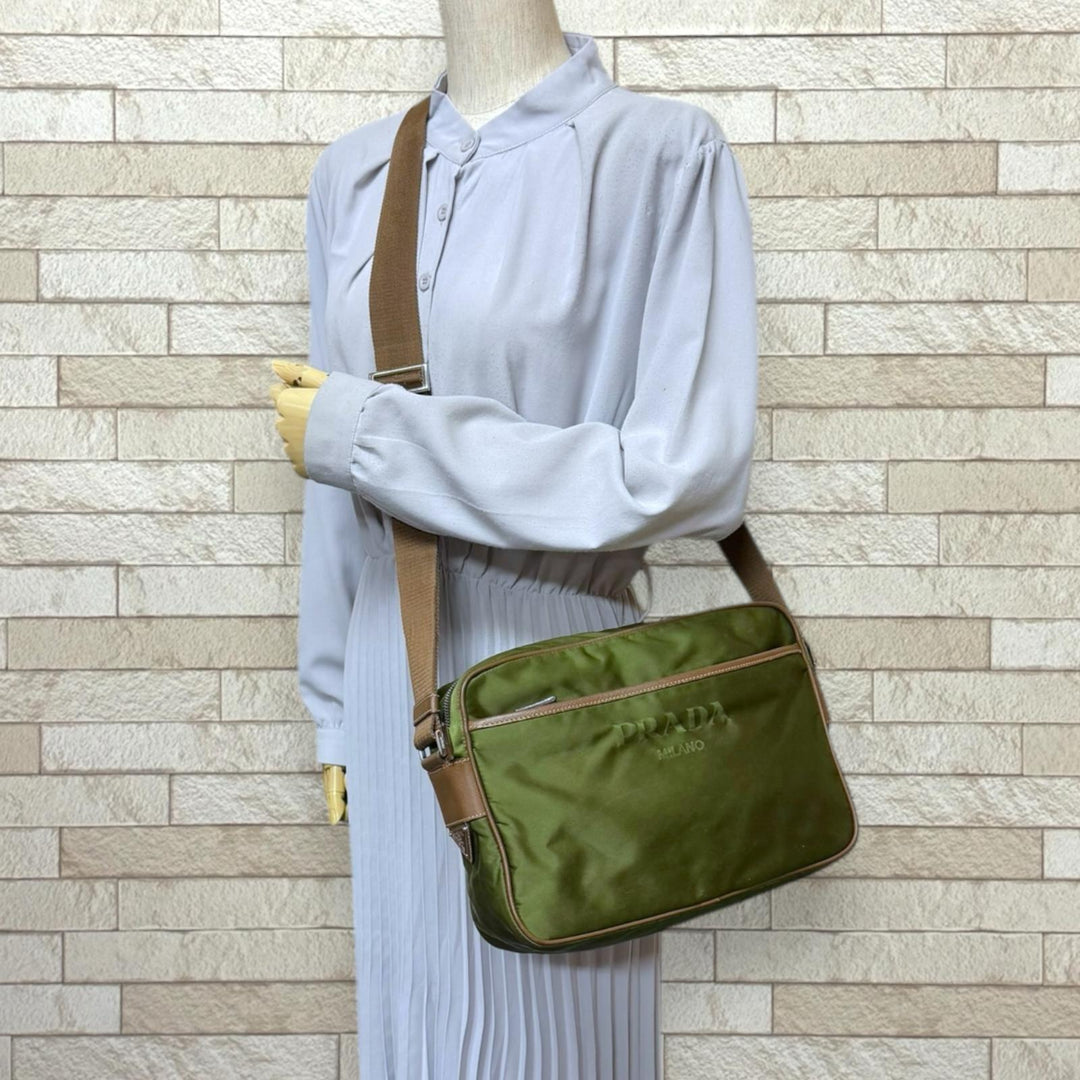 PRADA プラダ ショルダーバッグ ナイロン グリーン レディース 中古