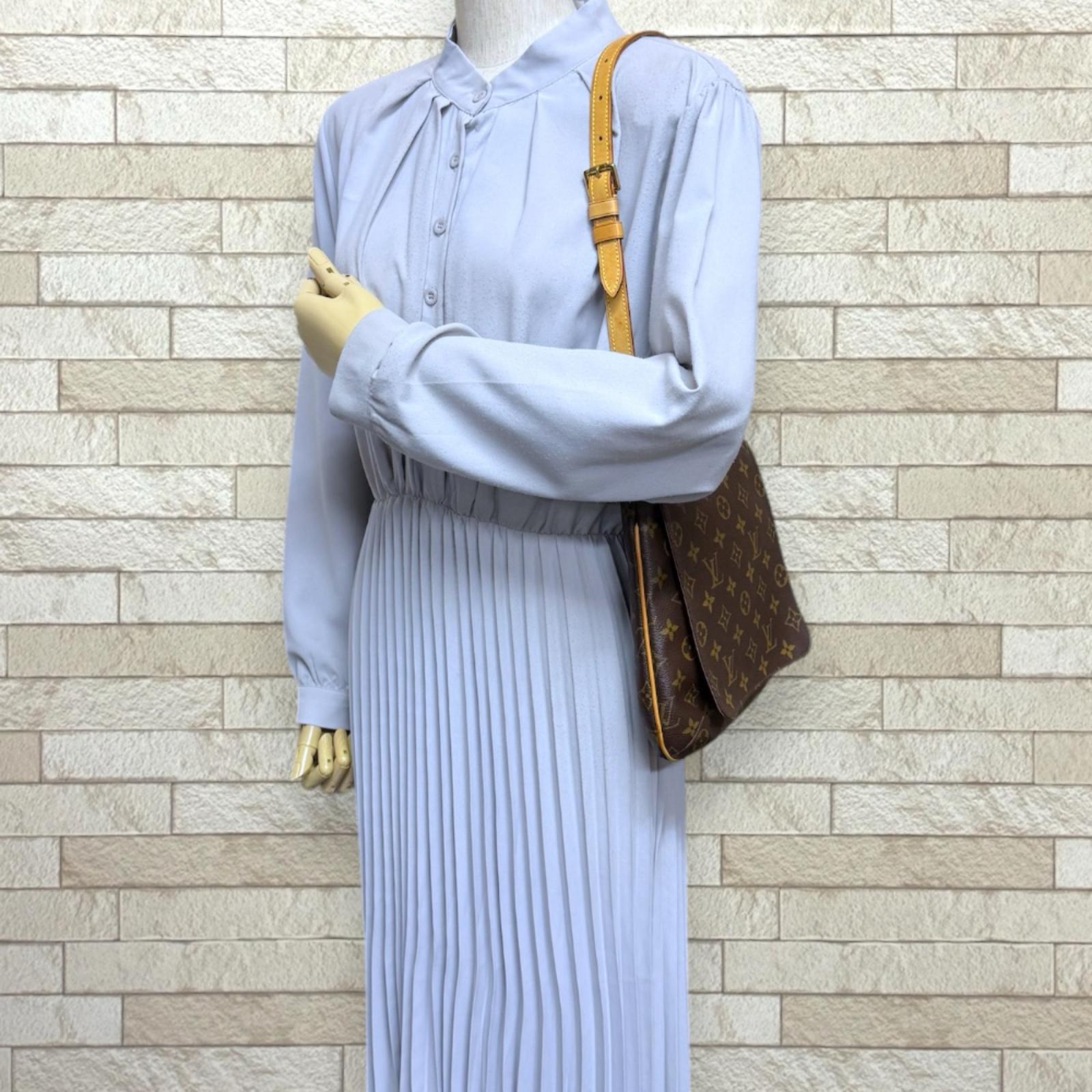 LOUIS VUITTON ルイヴィトン ミュゼットサルサ ショート モノグラム
