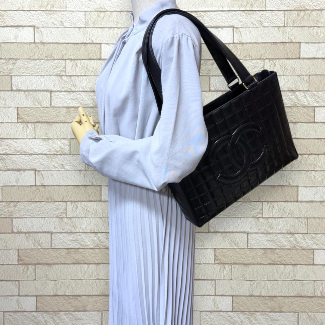 CHANEL シャネル チョコバー トートバッグ ラムスキン ブラック