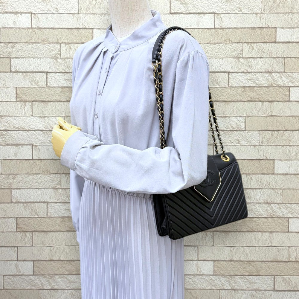 CHANEL シャネル カラー＆タイ Vステッチ ショルダーバッグ レザー