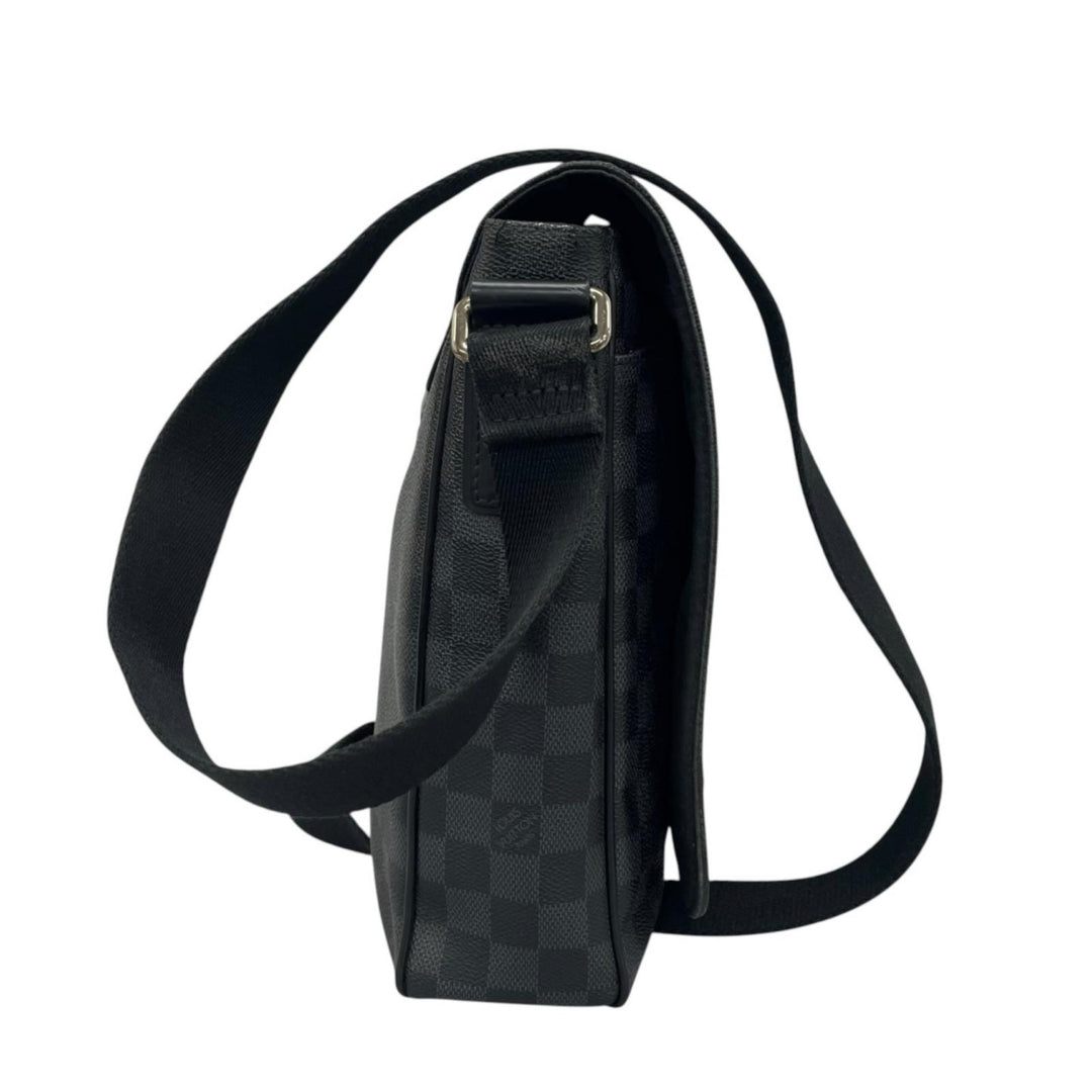 LOUIS VUITTON ルイヴィトン ディストリクトMM ダミエグラフィット