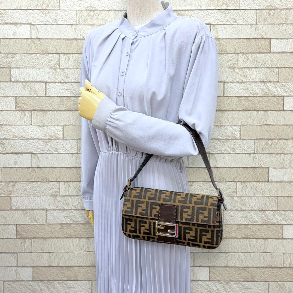 FENDI フェンディ マンマバケット ズッカ ハンドバッグ キャンバス