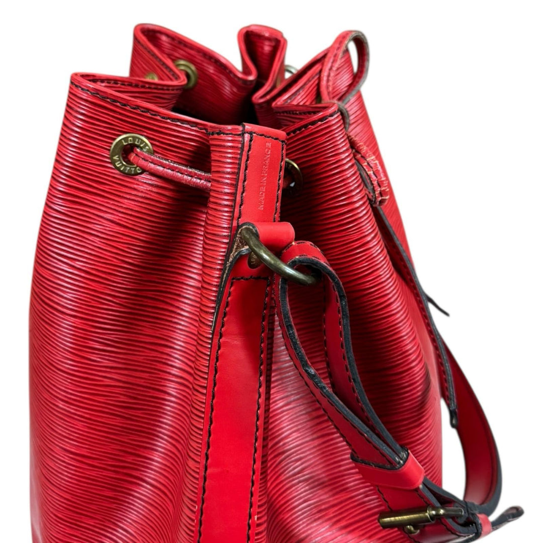 LOUIS VUITTON ルイヴィトン ノエ エピ ショルダーバッグ エピレザー