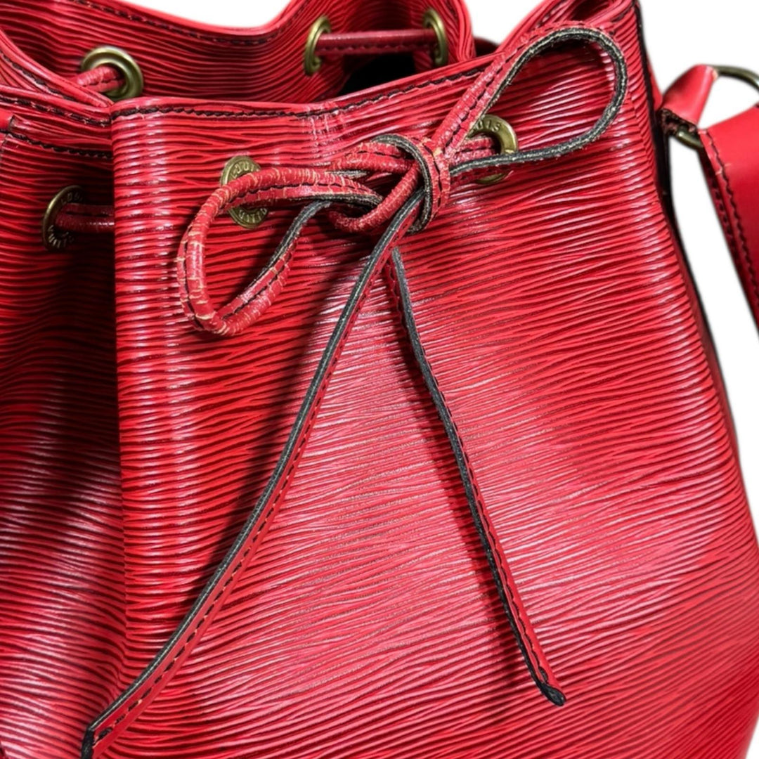 LOUIS VUITTON ルイヴィトン ノエ エピ ショルダーバッグ エピレザー