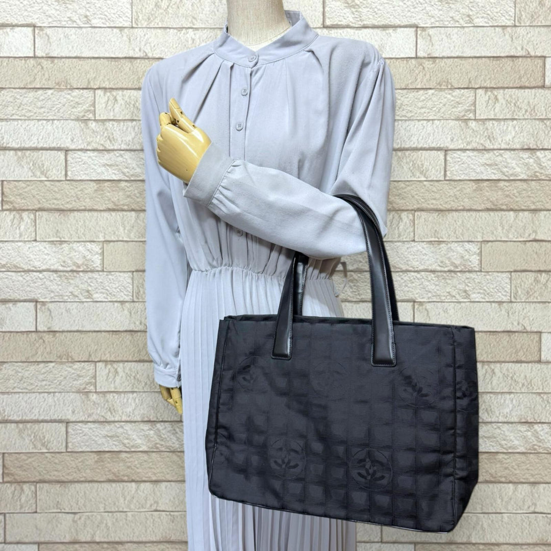 CHANEL シャネル トートMM ニュートラベル トートバッグ ナイロン