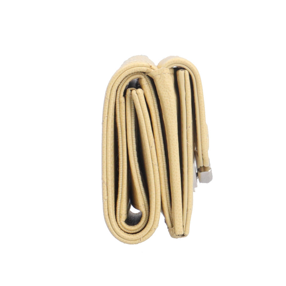 CHANEL シャネル マトラッセ ハーフココ 三つ折り財布 レザー  