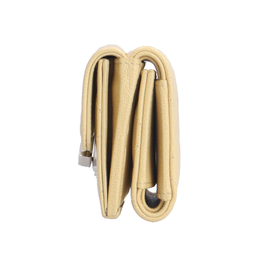 CHANEL シャネル マトラッセ ハーフココ 三つ折り財布 レザー  