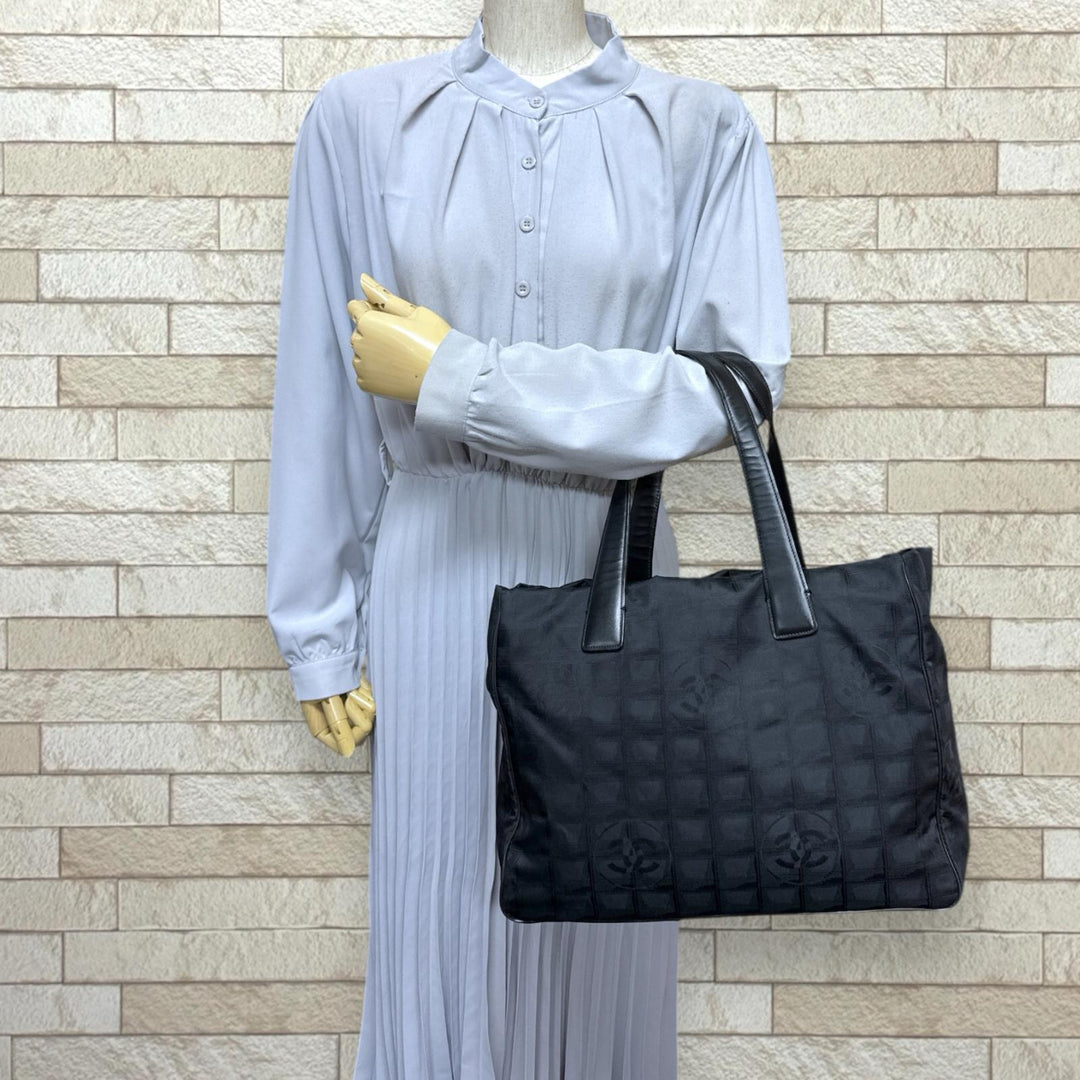 CHANEL シャネル トートMM ニュートラベル トートバッグ ナイロン