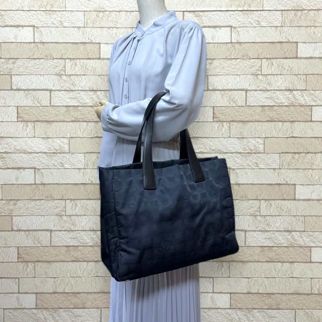 CHANEL シャネル トートMM ニュートラベル トートバッグ ナイロン
