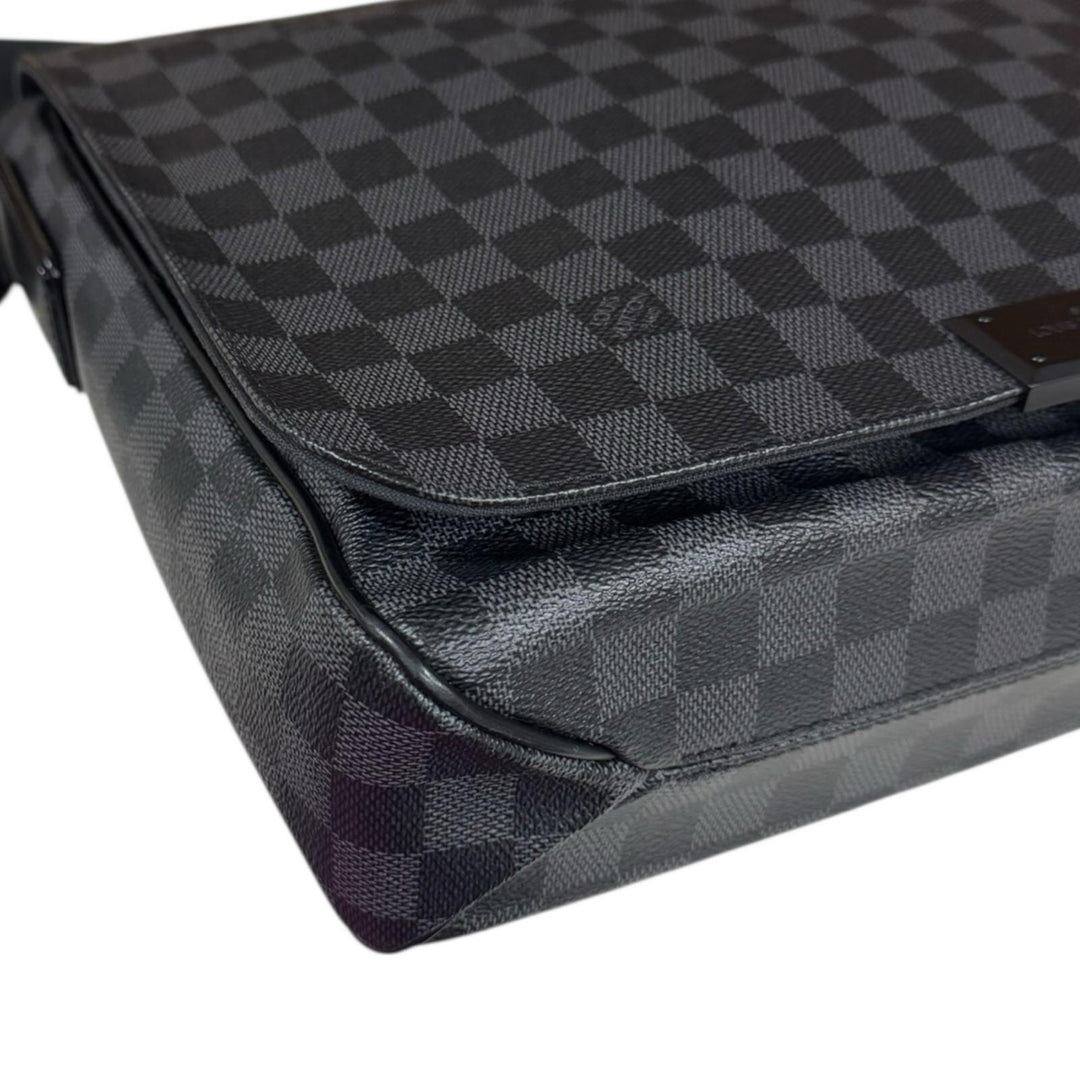 LOUIS VUITTON ルイヴィトン ディストリクトMM ダミエグラフィット