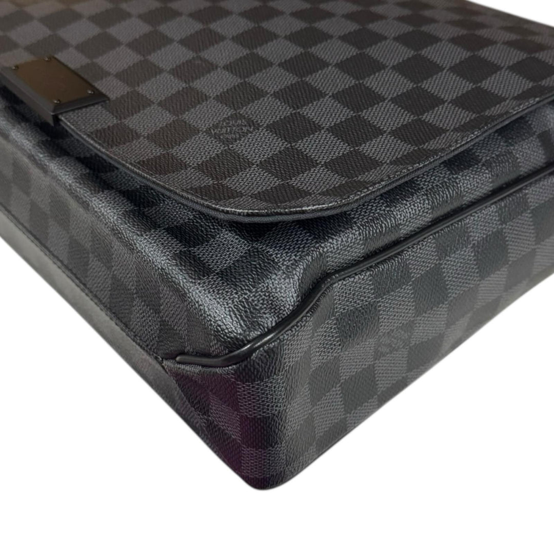 LOUIS VUITTON ルイヴィトン ディストリクトMM ダミエグラフィット