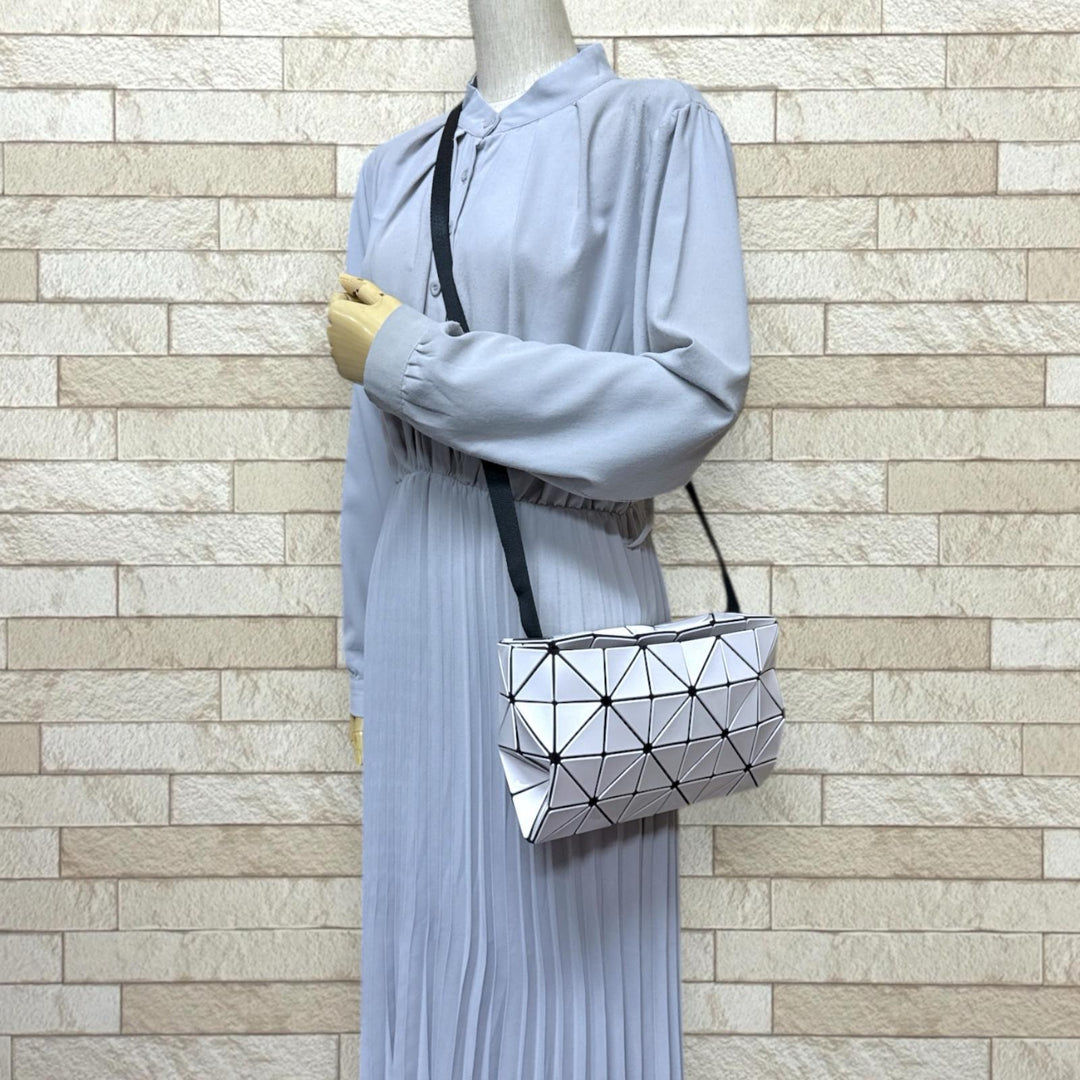 ISSEY MIYAKE イッセイミヤケ バオバオ CARTON ショルダーバッグ PVC
