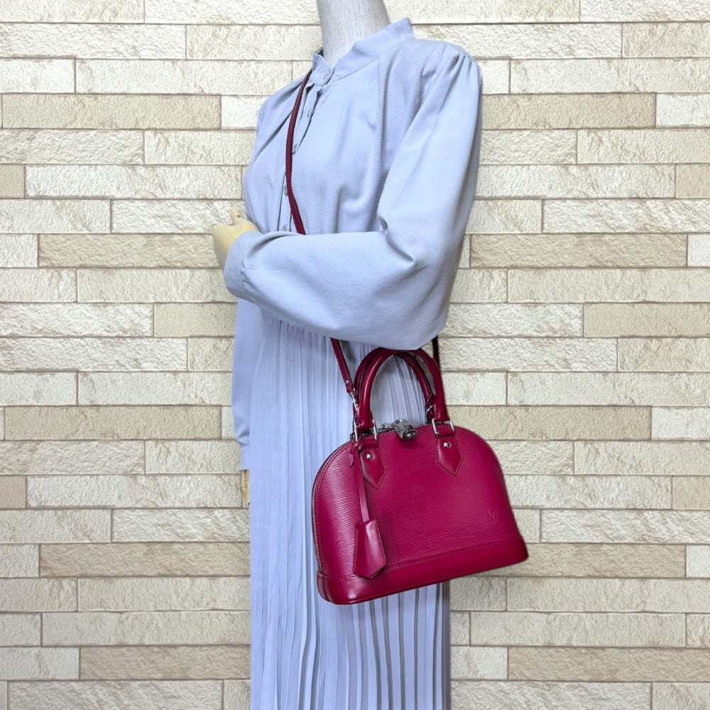 ルイヴィトン LOUIS VUITTON アルマBB エピ ショルダーバッグ LOUIS VUITTON ルイヴィトン アルマBB エピ ショルダーバッグ