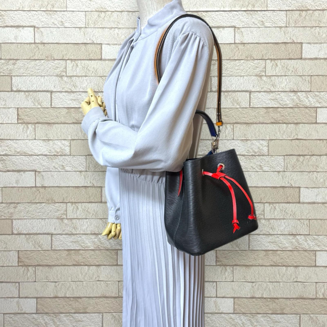 LOUIS VUITTON ルイヴィトン ネオノエBB エピ ショルダーバッグ