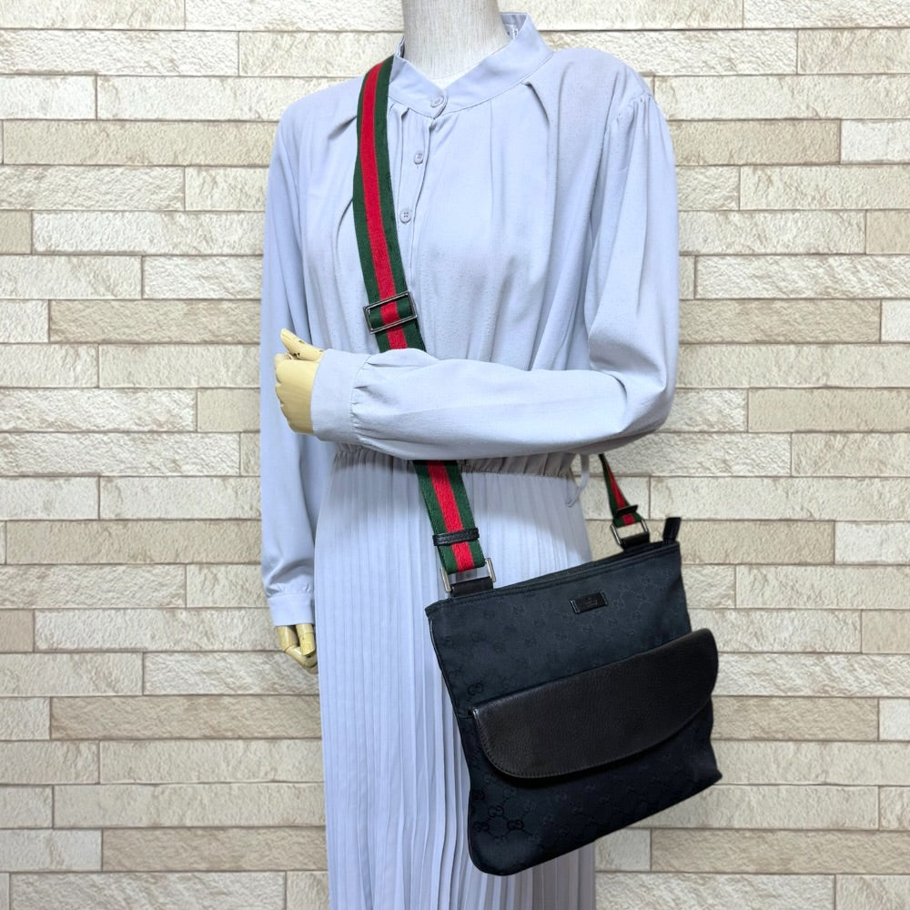 GUCCI グッチ GGキャンバス ショルダーバッグ GGキャンバス ブラック 