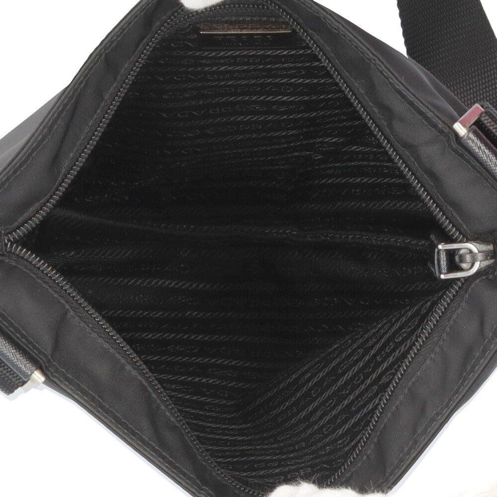 極上美品 200 プラダ　ショルダーバッグ　ブラック　ナイロン　gp1 PRADA プラダ ショルダーバッグ ナイロン ブラック レディース 中古