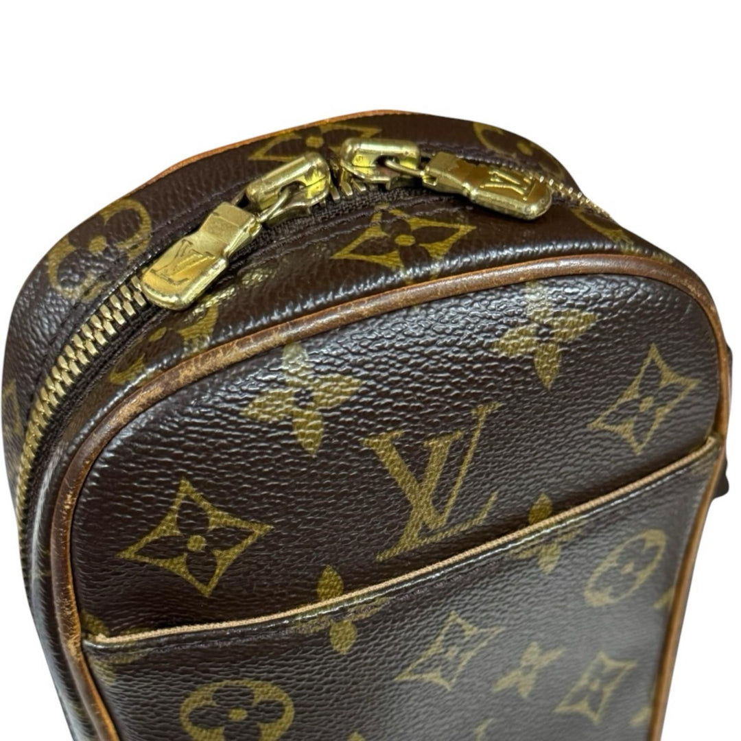 LOUIS VUITTON ルイヴィトン ポシェットガンジュ モノグラム ボディ