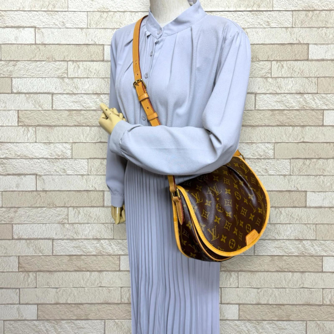 美品☆彡Louis Vuitton メニルモンタンモノグラム ショルダーバッグ LOUIS VUITTON ルイヴィトン メニルモンタンPM モノグラム ショルダー