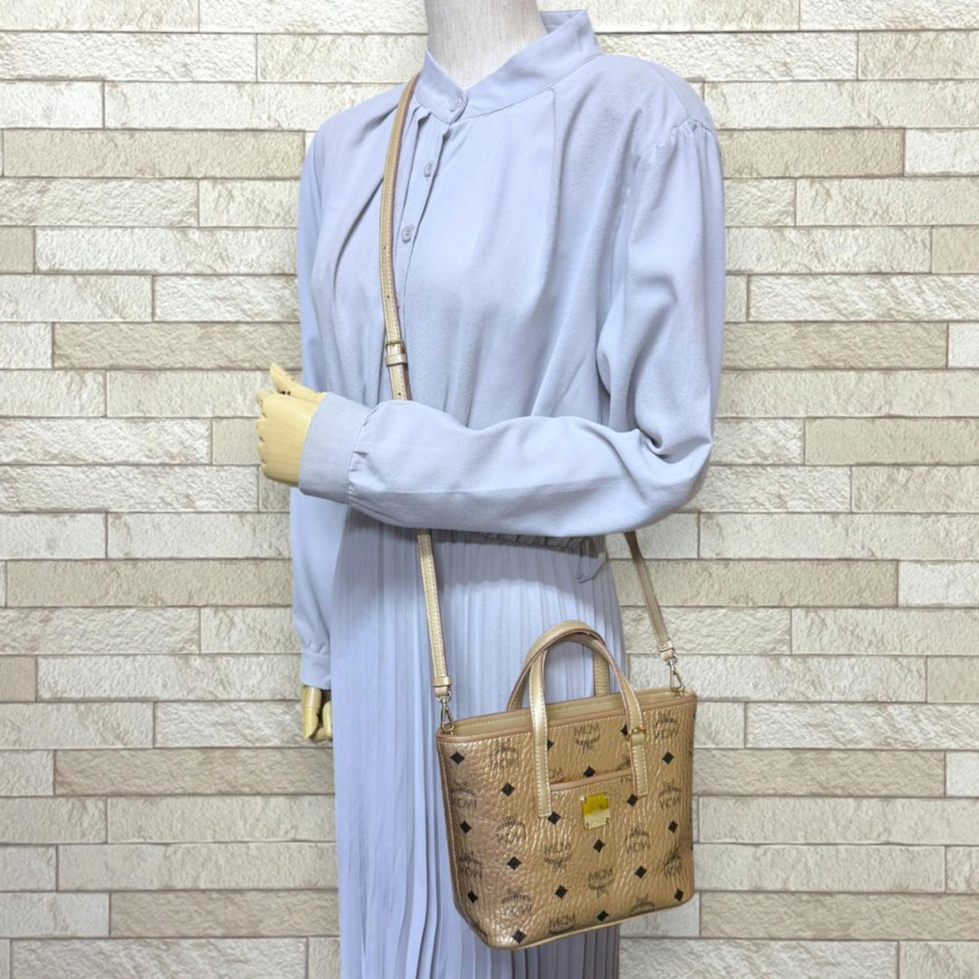 MCM エム・シー・エム ショルダーバッグ レザー ゴールド レディース