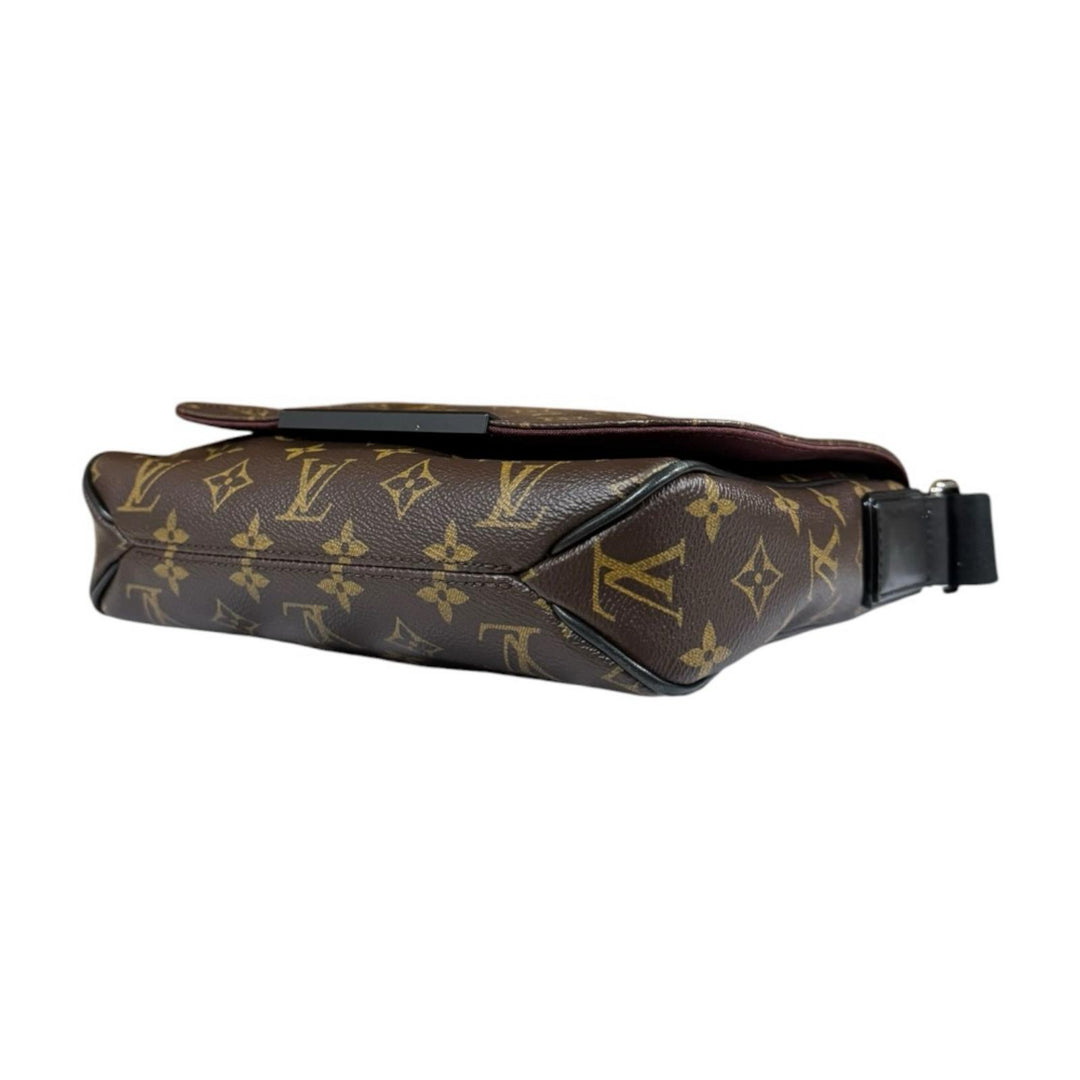LOUIS VUITTON ルイヴィトン ディストリクトPM モノグラム・マカサー