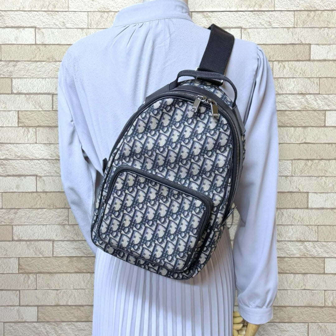 Christian Dior Oblique Body Bag Canvas Navy Ladies Used – 【公式