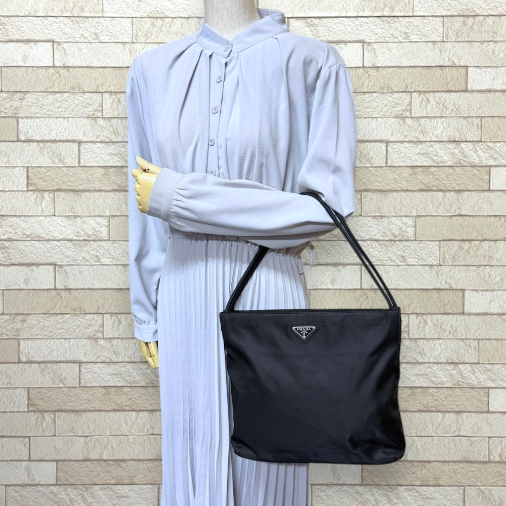 PRADA プラダ トートバッグ ナイロン ブラック レディース 中古