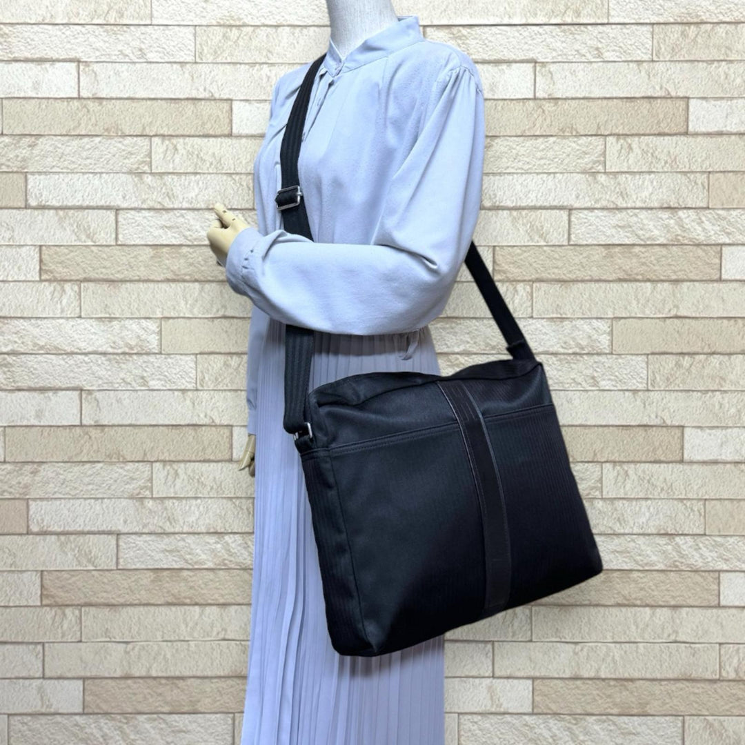 エルメス アカプルコ バサスMM ナイロン ショルダーバッグ ブラック HERMES エルメス アカプルコ バサスMM ショルダーバッグ ナイロン