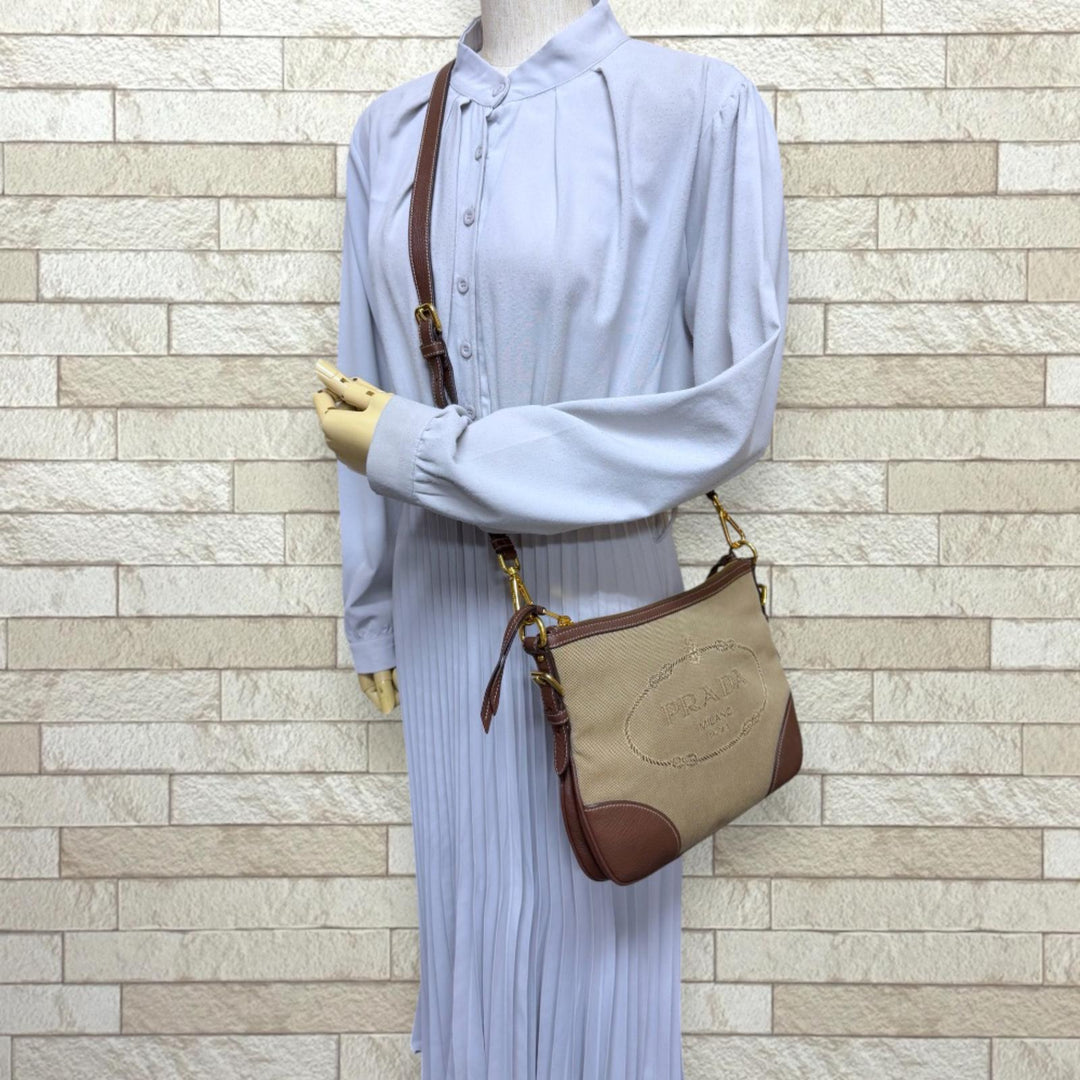 PRADA プラダ ロゴ ジャガード ショルダーバッグ キャンバス ブラウン