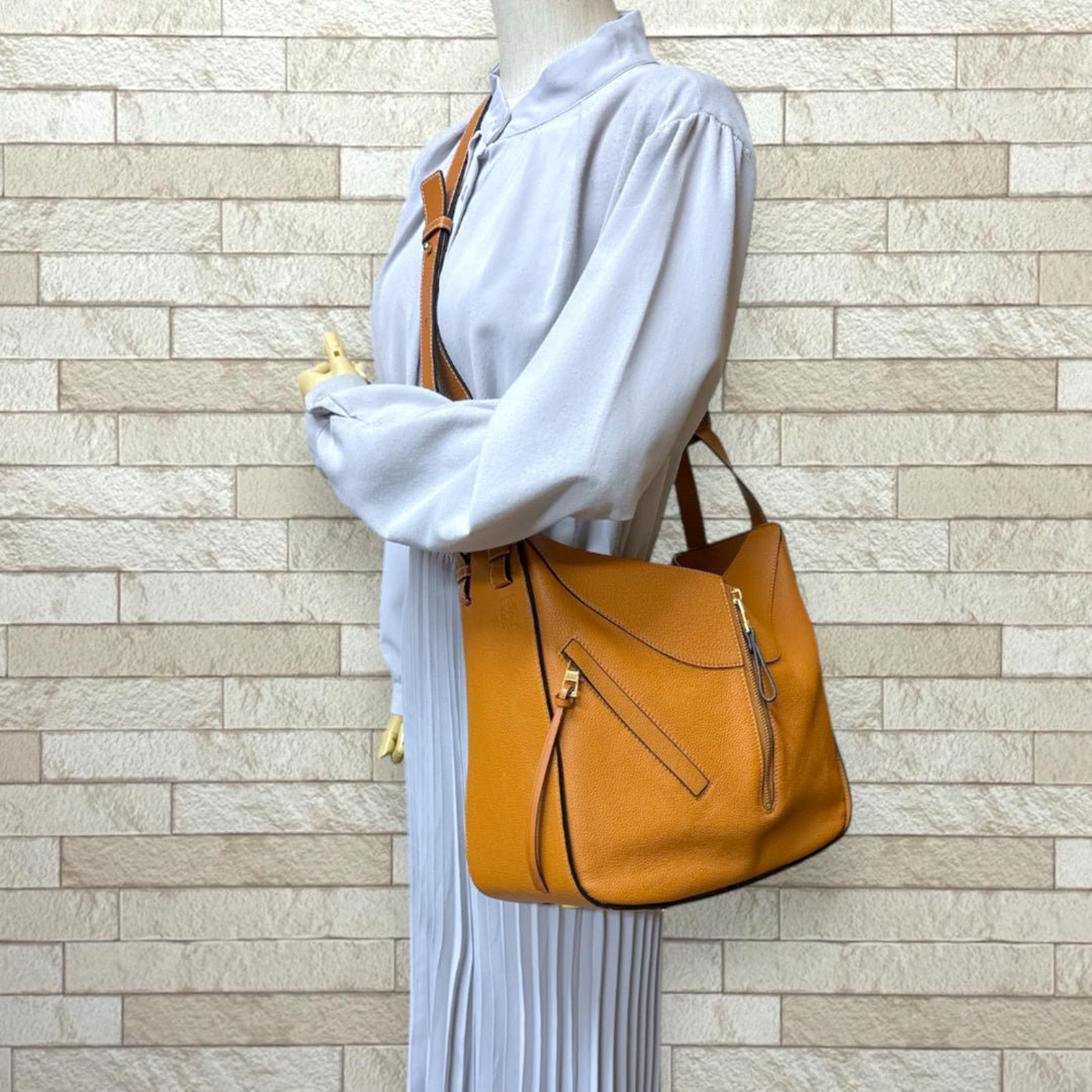 LOEWE ロエベ ハンモック ミディアム ロエベ ショルダーバッグ レザー 