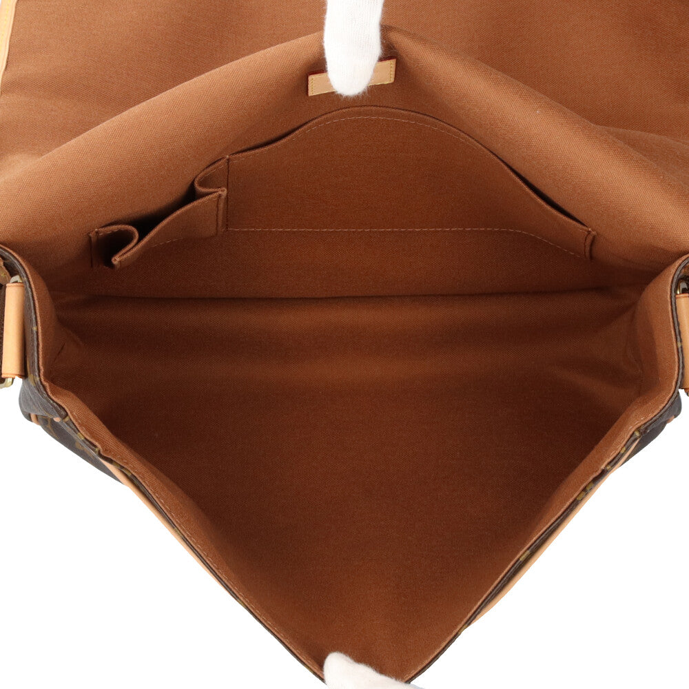 LOUIS VUITTON ルイヴィトン メッセンジャー ボスフォールGM